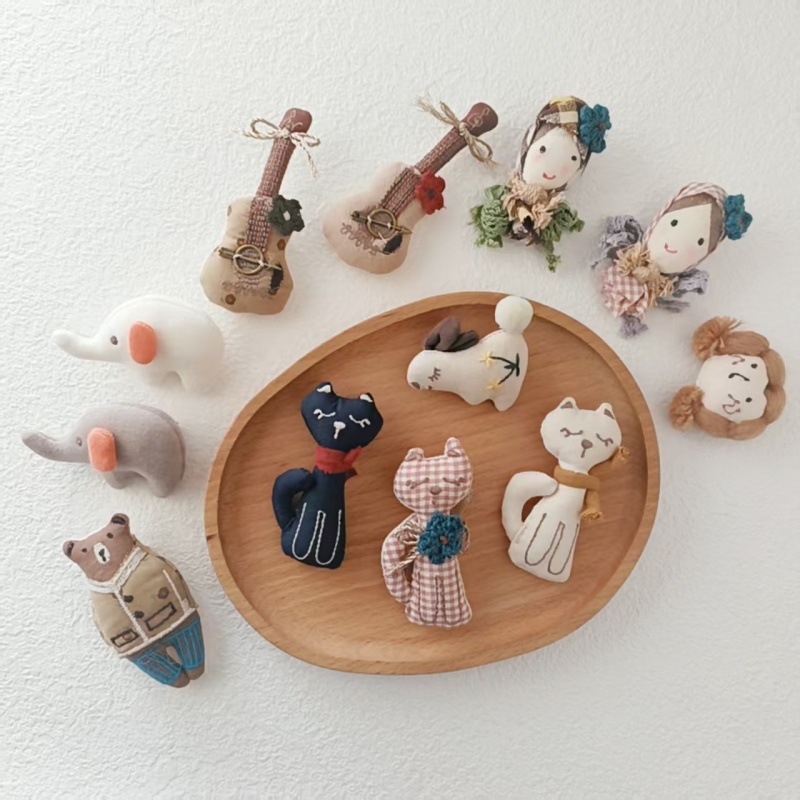 Japan Lifestyle And Culture - Spilla Artigianale in Cotone e Lino